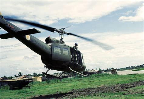Huey Helicopters During Vietnam War Flickr