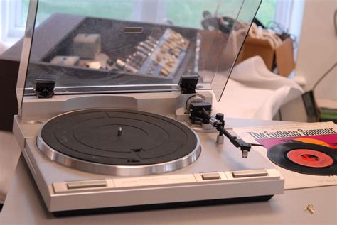 Vintage Pioneer Turntable Relive The Golden Era Of Audio