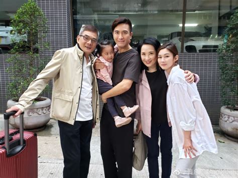 카피툰은 네이버웹툰 다음웹툰 카카오웹툰 레진코믹스 짬툰 투믹스 탑툰 만화책 미리보기 및 다시보기를 제공합니다. 【寶寶大過天】龔慈恩完美演繹為人母親的難受 嚴厲教育教出最強星二代! | TopBeauty