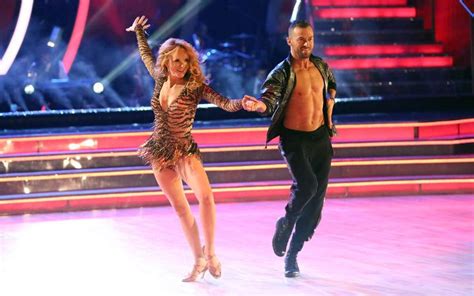 Dancing With The Stars Continued Popularity Psychology And Sequins Dancing With The Stars