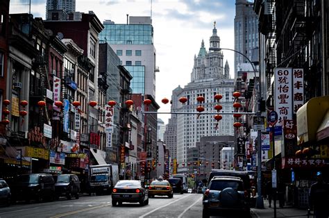What are the hours of china chalet restaurant? NEW YORK: CHINATOWN'S CHEAP EATS