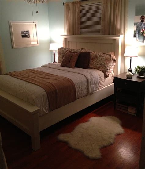 Addicted 2 diy did such an amazing job with this diy murphy bed! Ana White | Queen Farmhouse Bed - DIY Projects
