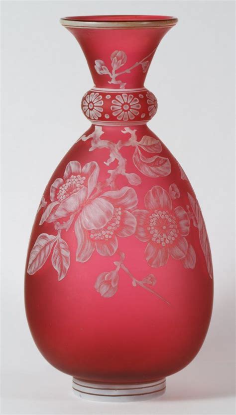 Stevens And Williams English Cameo Glass Vase Sep 20 2015 Leonard Auction Inc In Il