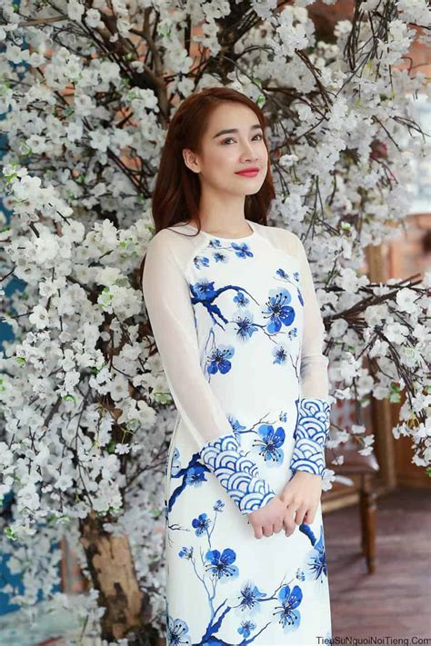 Liên lạc với phía nhã phương về lùm xùm này, đại diện nữ diễn viên cho biết do quản lý sắp. Tiểu Sử Nhã Phương - Lý Lịch Nhã Phương Đầy Đủ Chi Tiết Nhất