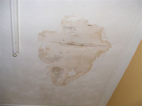 A great solution if your ceiling is not too badly damaged but has many imperfections. Artex ceiling repair - Plastering job in Llanelli, Dyfed ...