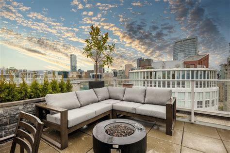 New Listing Chic Downtown Penthouse With Private Rooftop Patio Urbanyvr