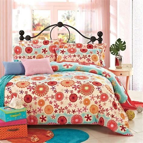 Bedding in the combination of orange and gray in the bedroom in neutral tones creates an environment that does not burden the senses unnecessarily, but rather it soothes the mind and. Orange Flower #Bedding #Bedspread #Bedroom Sets | Bedding ...