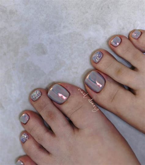 40 eye catching toe nail art designs silver chrome glitter toe nails