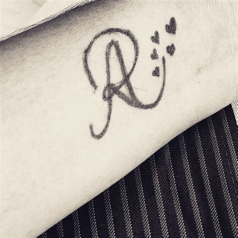 Relationship Love Letter R Tattoo With Heart Letter R Tattoo Tattoo