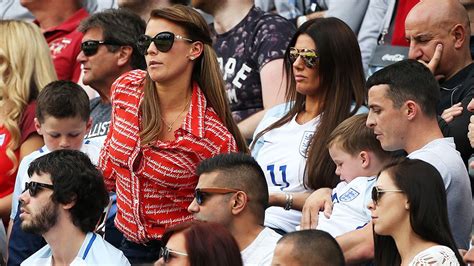 Coleen Rooney And Rebekah Vardy In Row Over Leaked Stories Bbc News