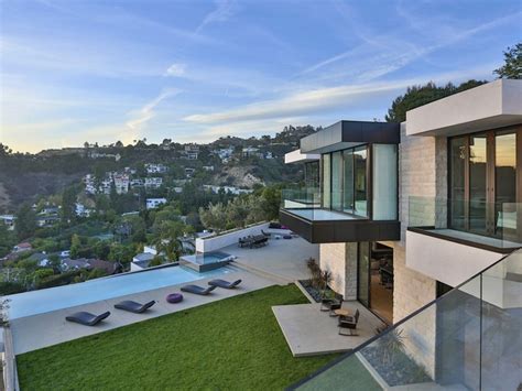 Contemporary Architectural House On Sunset Strip Myhouseidea