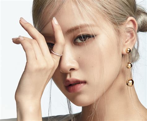 Tiffany And Co Taps Blackpinks RosÉ As Its New Global Ambassador