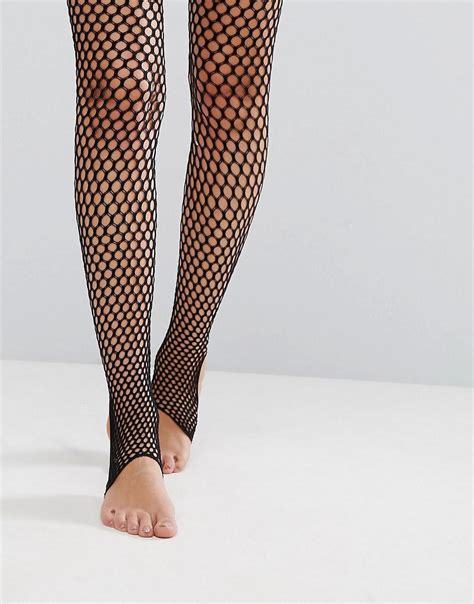Why Dancers Wear Fishnet Tights