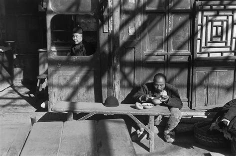 He is known for his work on pelin säännöt. Henri Cartier-Bresson : China 1948-1949 I 1958 - The Eye ...