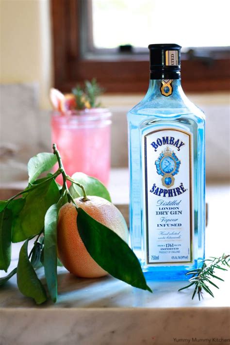 This greyhound drink was served at post house restaurants inside greyhound bus terminals. Greyhound Drink - Grapefruit Gin or Vodka Cocktail Recipe