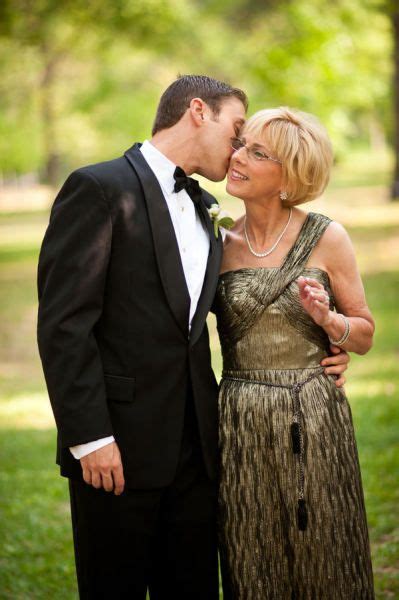 Mother And Son Wedding Picture Poses Wedding Photography Styles