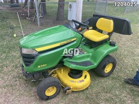 Used 2020 John Deere X330 Lawn Tractor Agdealer
