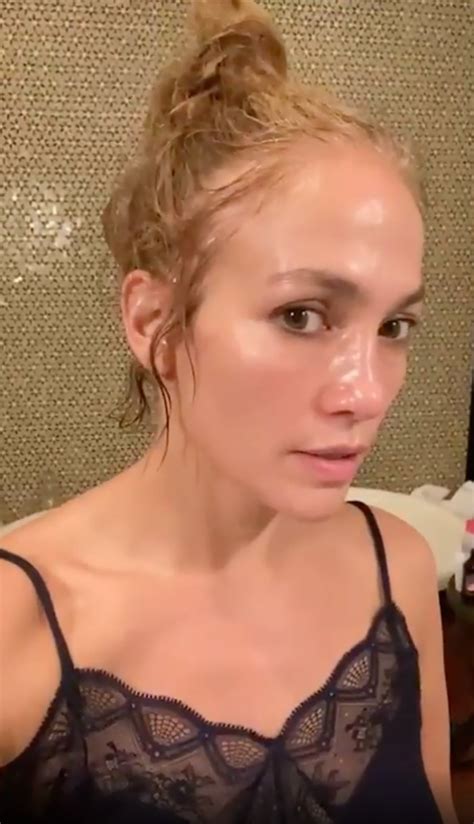 Jennifer Lopezs Most Beautiful Makeup Free Moments Selfies Pics