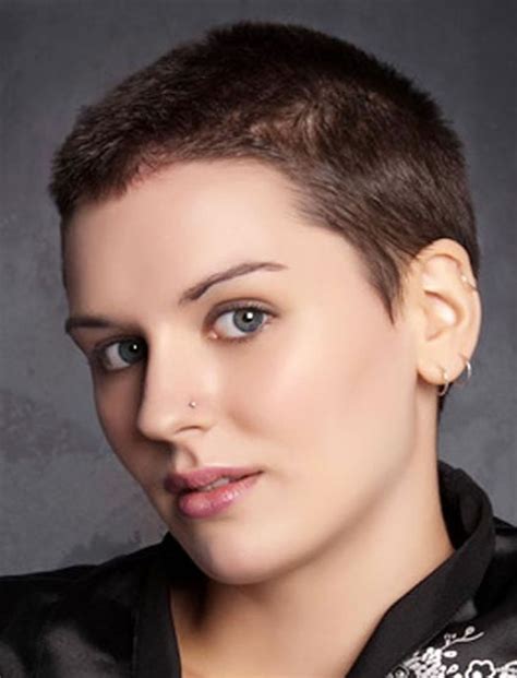 Pictures of gel up with kinky for round face : Very Short Pixie Haircut Tutorial & Images (2020 Update ...