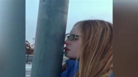 Girl Gets Tongue Stuck To Frozen Pole Wow Video Ebaum S World