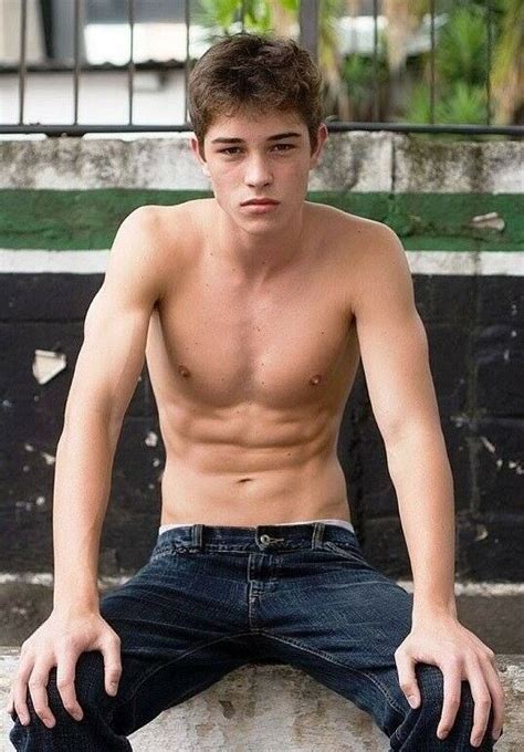 Shirtless Male 18 Year Old Frat Jock Dude In Jeans Cute Guy Photo 4x6