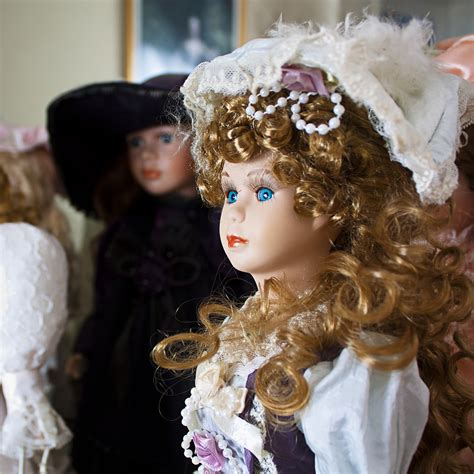 What Determines The Value Of Porcelain Dolls Fine Art Shippers