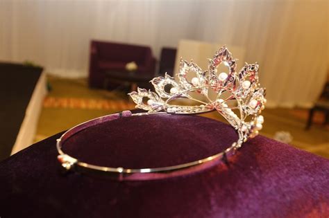 Premium Photo Diamond Silver Crown Miss Pageant Beauty Contest