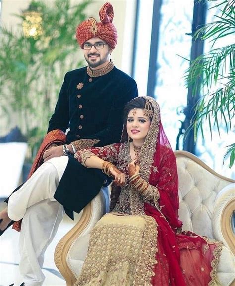 The biggest collection of free website design ideas 2020 for your inspiration. Wedding couple pose | Pakistani bridal wear, Pakistani bridal dresses, Pakistani bridal