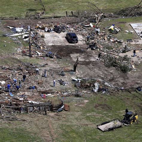 12 Dead As Tornadoes And Flooding Hammer Us South And Midwest South