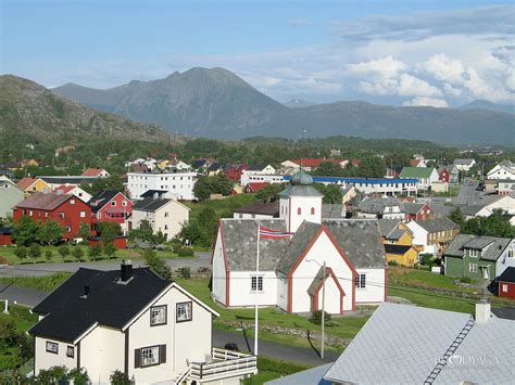 The road connects kristiansund and molde. Molde travel photo | Brodyaga.com image gallery: Norway,