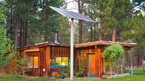 How To Live Off The Grid A Beginners Guide Solar Power House Off