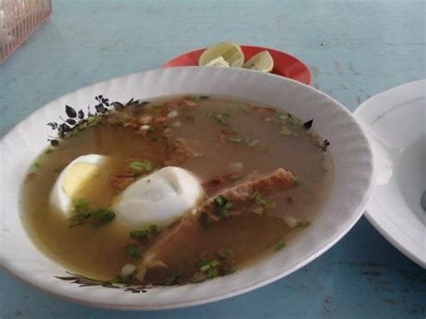 Salah satu menu favorit di tempat ini adalah nasi pecel yang dipadukan dengan telur asin, rasanya pun sangat menggugah selera. 5 Rekomendasi Kuliner di Mojokerto, Dijamin Bikin Kamu ...