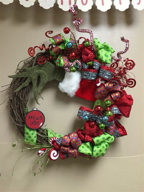See more ideas about grinch christmas, grinch ornaments, grinch party. Mean One GRINCH door decor Christmas/ holidays at work/ DIY/ Grinch wreath | Grinch wreath ...