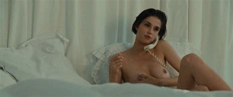 Alessandra Martines Nude Tout ça pour ça Pics GIFs Video Leaked Nude Celebs
