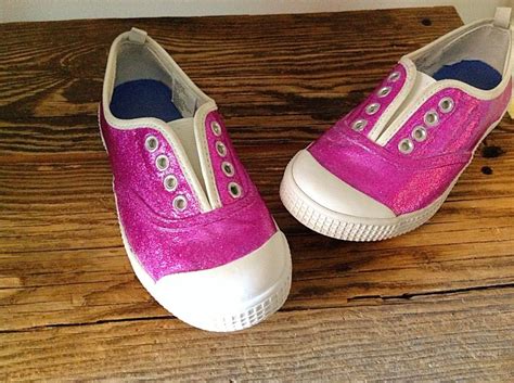 We did not find results for: DIY Doc McStuffins glitter shoes | Diy glitter shoes, Diy ...