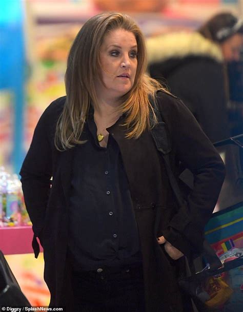 Lisa Marie Presley Spotted At Candy Store In Nyc Daily Mail Online