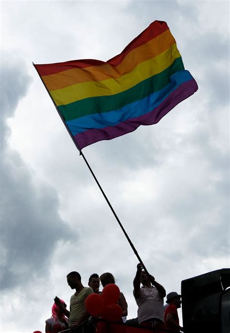 Homophobes Gay Study Ties Anti Gay Outlook To Homosexuality
