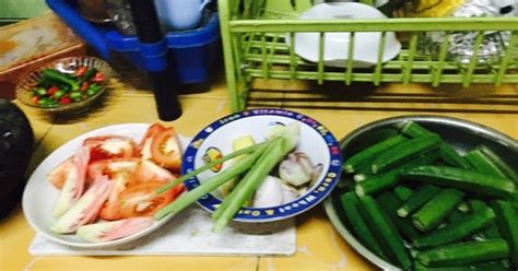 Masak lagi kita brooo, kali ini masak ikan tapah monster yang saya beli dari pasar,,,,oke broo. Cara Masak Asam Pedas Ikan Mayong Style Johor - Blog Cik ...