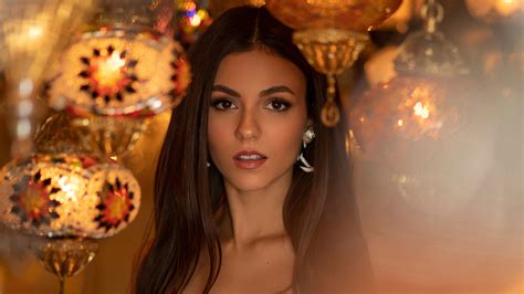 Victoria Justice Modeliste Magazine 4k Wallpaperhd Celebrities