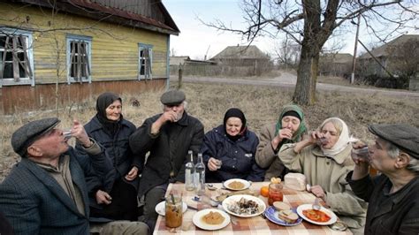 Ко мне сейчас обратился инвалид первой к слову, в американском фильме «чернобыль» показывали, что шахтеры (почему, кстати. Чернобыль сегодня, 2016: живут ли там люди - фото и видео