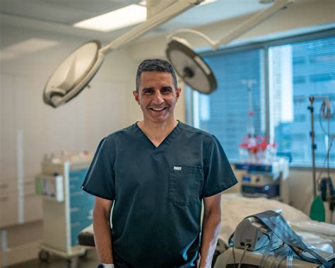 Seattle Plastic Surgery Award Winning Surgeon Dr Shahram Salemy