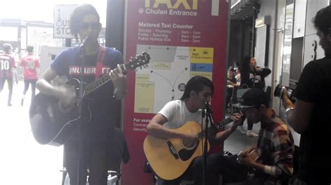 Video recorded by @hhaziqzarifitunes : Sekumpulan Orang Gila - Kau Sempurna - YouTube