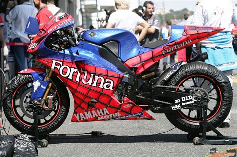 Check out some of the best photos as the premier class. Le MotoGP raccolta foto gallery - DaiDeGas Forum