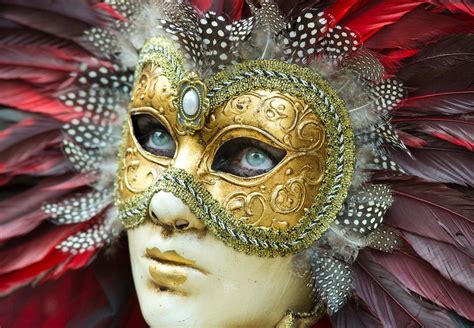 Types Of Traditional Venetian Carnival Masks And Costumes Tour