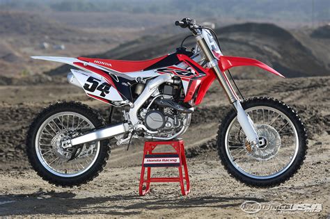 Honda released the details of its 2015 honda crf450r last june, and we have been anxiously awaiting the chance to throw some roost on it ever since. 2015 Honda CRF 450 R: pics, specs and information ...