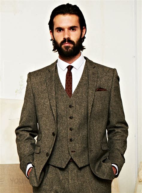 These mens tweed suits are made from the finest quality fabrics to make you fall in love with them. Dream evening suit? (With images) | Tweed wedding suits ...