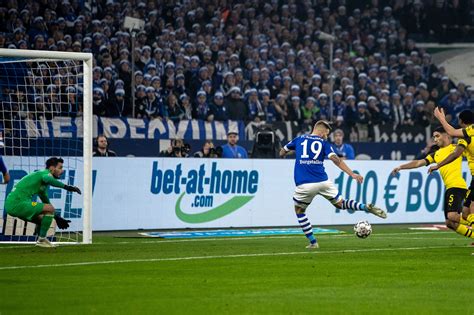 Rosenborg bk trondheim 2009 2010 norway jersey maillot trikot m adidas shirt eur 19 99 picclick de from www.picclickimg.com. Wie Schalke die Auswirkungen des Corona-Virus beurteilt ...