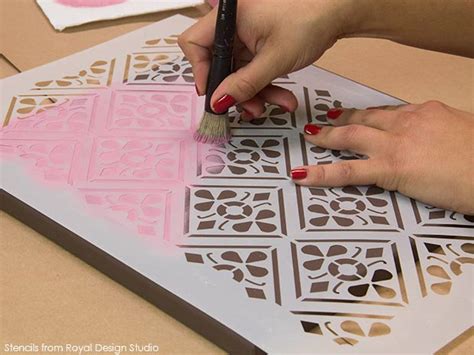 Diy Wall Stencils And Chalk Paint Tutorial Valentines Day Wall Art