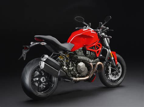 Share your riding experience about ducati monster 1200. 2017 Ducati Monster 1200 Review