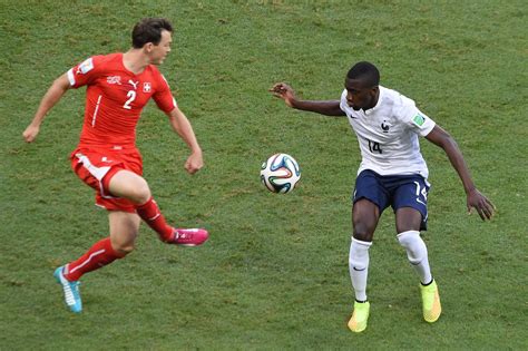 El delantero suizo volvió a aparecer en el partido y acortó la ventaja que tenía francia, en la llave de octavos de final de la eurocopa, que se disputa en bucarest. Suiza-Francia - elcorreo.com